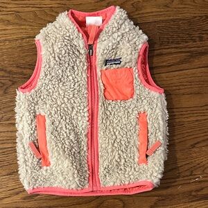 Patagonia Kids' Retro-X Fleece Vest in Cream and Pink